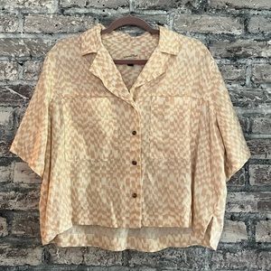 Universal Thread Peach & Cream Short Sleeve Button Front Blouse